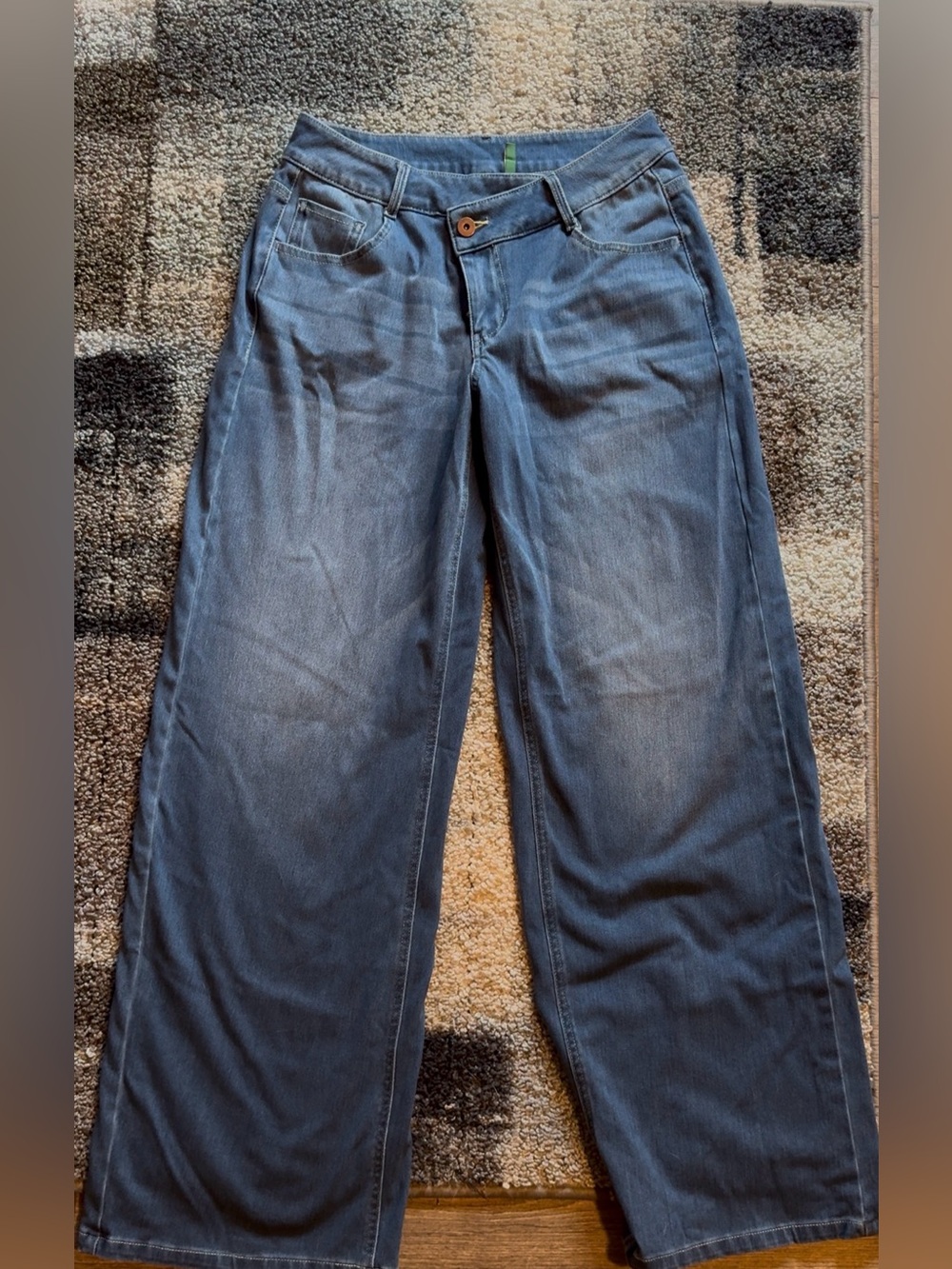 Halara Wide-Leg Blue Jeans